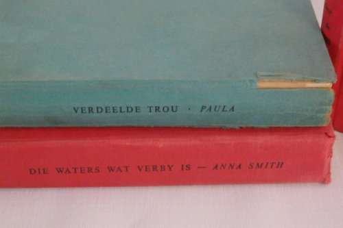 ***JOB LOT*** AN AMAZING COLLECTION OF 16x ASSORTED AFRIKAANS TITLE BOOKS INCLUDING SOME CLASSICS