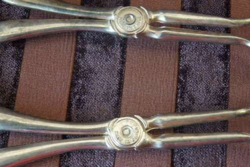 A GORGEOUS COLLECTION OF 3x VINTAGE PASTRY SERVERS INCL SILVER & GOLD PLATED TONGS bid/tong