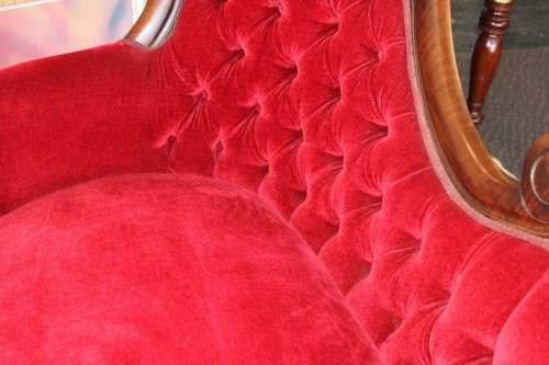 A SPECTACULAR ANTIQUE CARVED WALNUT "BAROQUE" CHAISE LONGUE IN MAGNIFICENT CONDITION! WOW!