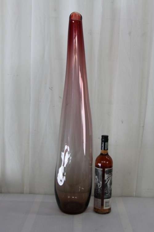 A SPECTACULAR TALL SIGNED HAND-BLOWN GLASS "CONTEMPORARY ART GLASS" VASE