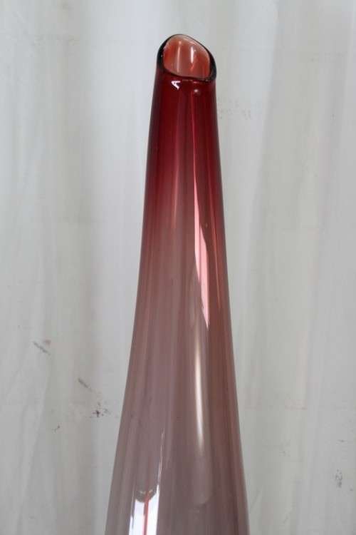 A SPECTACULAR TALL SIGNED HAND-BLOWN GLASS "CONTEMPORARY ART GLASS" VASE