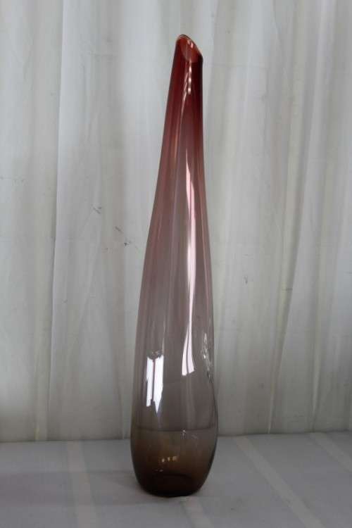 A SPECTACULAR TALL SIGNED HAND-BLOWN GLASS "CONTEMPORARY ART GLASS" VASE