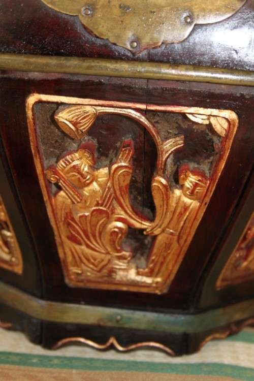 A RARE ANTIQUE 19th CENTURY CHINESE CARVED WOODEN TEA CHEST BUCKET CADDIE