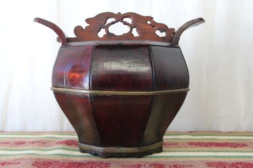 A RARE ANTIQUE 19th CENTURY CHINESE CARVED WOODEN TEA CHEST BUCKET CADDIE