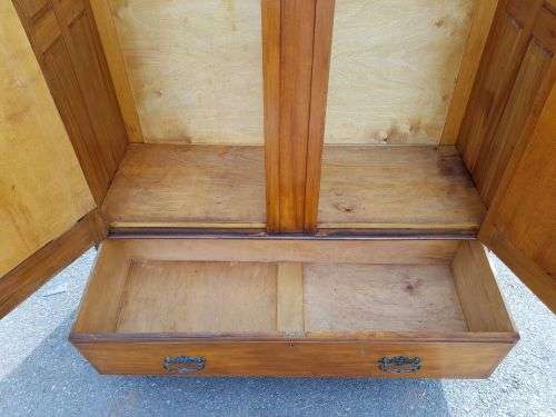 AN AWESOME ANTIQUE DOUBLE-DOOR GENTLEMAN'S (JONGMANS KAS) WARDROBE WITH BEVELLED MIRRORS & A DRAWER