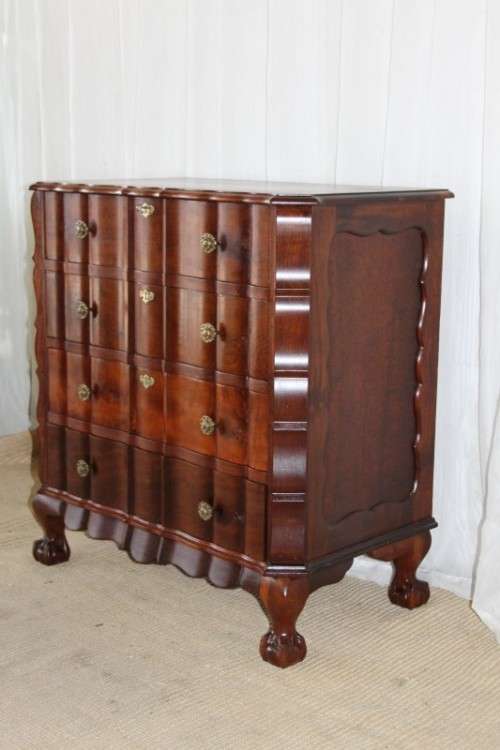 A STUNNING ANTIQUE 4-DRAWER SOLID IMBUIA BALL AND CLAW CHEST OF DRAWERS IN AWESOME CONDITION