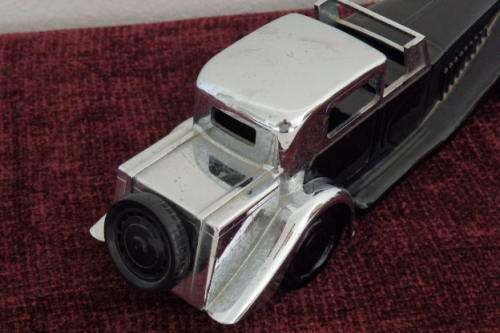 A FANTASTIC RARE VINTAGE COLLECTABLE GLASS "AVON MEN" "1927 BUGATTI" CAR AFTERSHAVE DECANTER