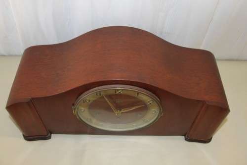 AN EXQUISITE ANTIQUE (c1930 TO 1940) "UNCO" ART DECO MANTLE CLOCK IN WORKING CONDITION