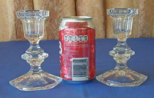 A PAIR OF BEAUTIFUL AND ELEGANT LEAD CRYSTAL CANDLESTICK HOLDERS IN PRISTINE CONDITION