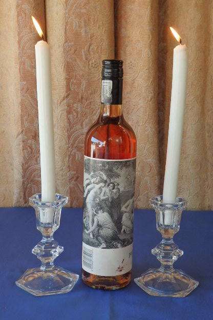A PAIR OF BEAUTIFUL AND ELEGANT LEAD CRYSTAL CANDLESTICK HOLDERS IN PRISTINE CONDITION