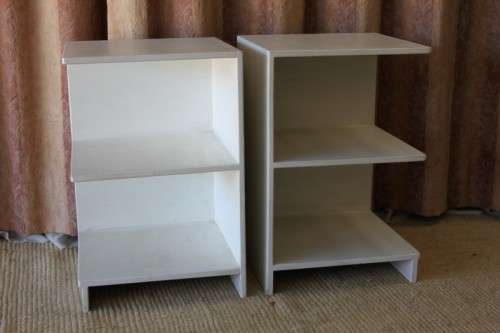2x AWESOME WHITE "CORNER" PEDESTAL UNITS WITH GOOD SIDE SHELVES bid/pedestal