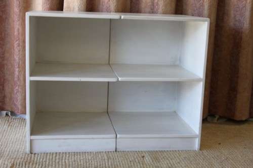 2x AWESOME WHITE "CORNER" PEDESTAL UNITS WITH GOOD SIDE SHELVES bid/pedestal
