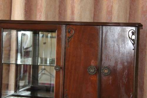 AN EXQUISITE VINTAGE SOLID IMBUIA BALL & CLAW RADIOGRAM CABINET - IDEAL COMPACT BAR CABINET