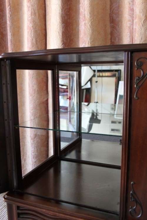 AN EXQUISITE VINTAGE SOLID IMBUIA BALL & CLAW RADIOGRAM CABINET - IDEAL COMPACT BAR CABINET