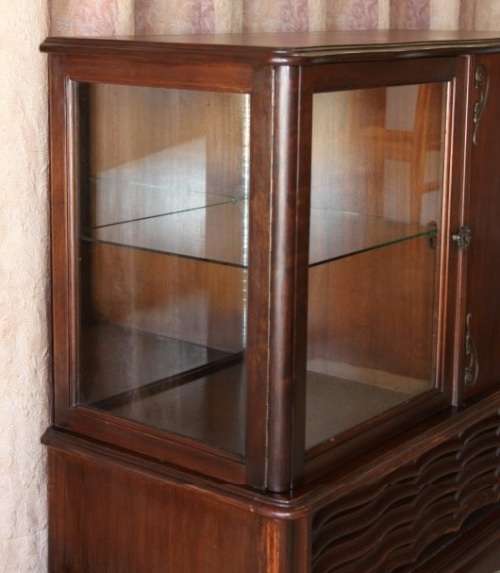 AN EXQUISITE VINTAGE SOLID IMBUIA BALL & CLAW RADIOGRAM CABINET - IDEAL COMPACT BAR CABINET