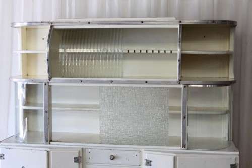AN INCREDIBLE VINTAGE KITCHEN CUPBOARD WITH CURVED GLASS PANELS AND LOADS OF SPACE