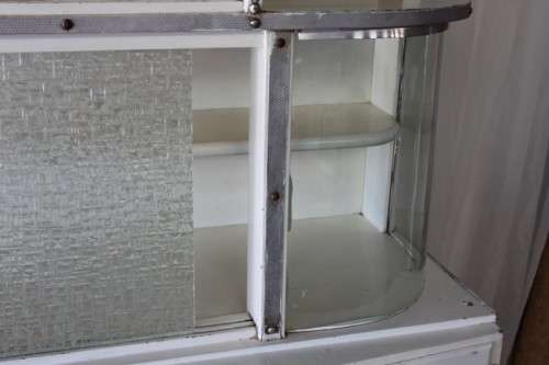 AN INCREDIBLE VINTAGE KITCHEN CUPBOARD WITH CURVED GLASS PANELS AND LOADS OF SPACE