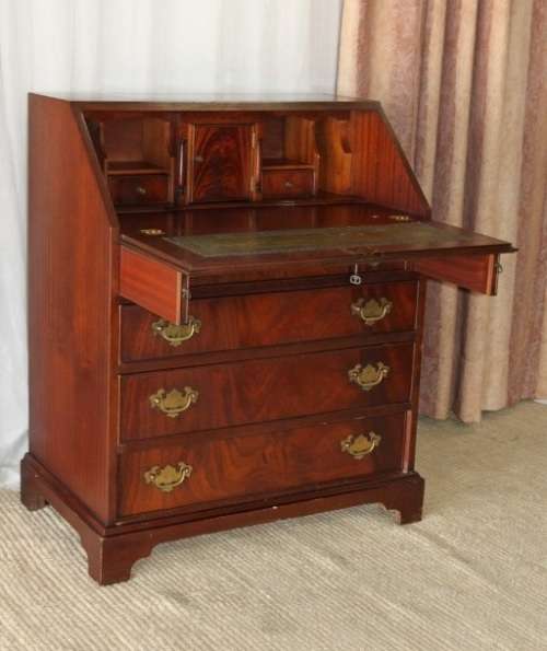 A SUPERB VINTAGE J. SYDNEY SMITH "KING WOOD" FLIP-TOP WRITING DESK w/ GREEN EMBOSSED WRITING TOP