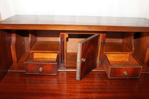 A SUPERB VINTAGE J. SYDNEY SMITH "KING WOOD" FLIP-TOP WRITING DESK w/ GREEN EMBOSSED WRITING TOP