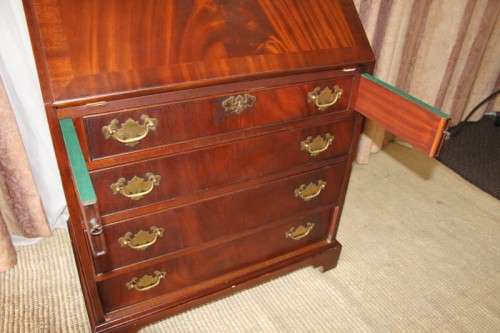 A SUPERB VINTAGE J. SYDNEY SMITH "KING WOOD" FLIP-TOP WRITING DESK w/ GREEN EMBOSSED WRITING TOP