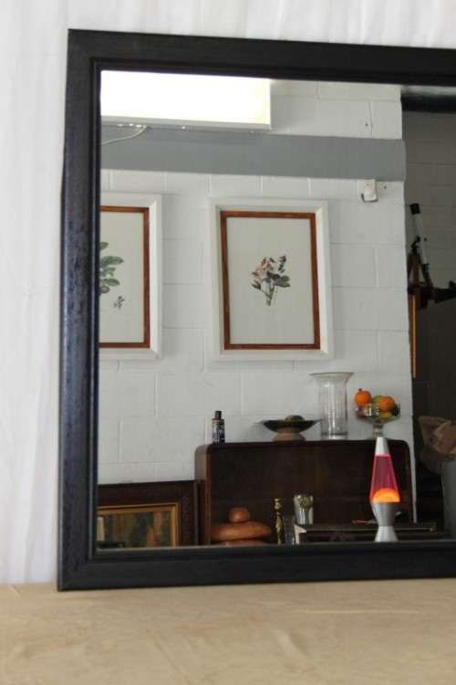 A FANTASTIC (LARGE 1.285m) FRAMED WALL MIRROR WITH A HANGING BRACKET ON THE BACK