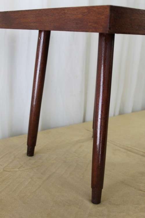 A FABULOUS VINTAGE "RETRO" MERANTI TILED OCCASIONAL/ SIDE TABLE IN WONDERFUL CONDITION