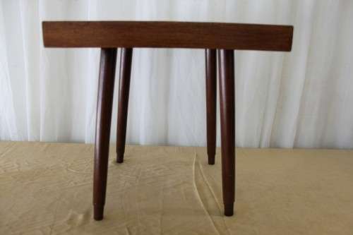 A FABULOUS VINTAGE "RETRO" MERANTI TILED OCCASIONAL/ SIDE TABLE IN WONDERFUL CONDITION