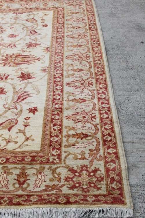 A MAGNIFICENT LARGE (3.04m x 2.3m) TRADITIONAL AFGHAN CHOBI PERSIAN CARPET IN STUNNING CONDITION