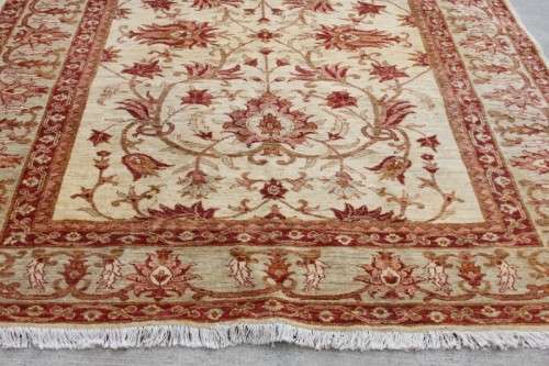 A MAGNIFICENT LARGE (3.04m x 2.3m) TRADITIONAL AFGHAN CHOBI PERSIAN CARPET IN STUNNING CONDITION
