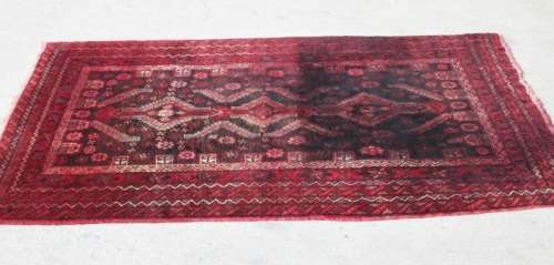 A GORGEOUS VINTAGE PERSIAN "AFGHAN" CARPET (2m x 1.1m) WITH A TRADITIONAL DEEP RED COLOURS & STYLING