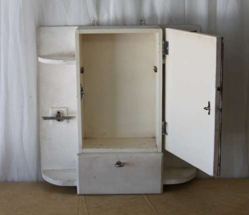 AN AWESOME VINTAGE/ ANTIQUE? BATHROOM VANITY WALL CABINET WITH A BEVELLED MIRROR AND STORAGE DRAWER