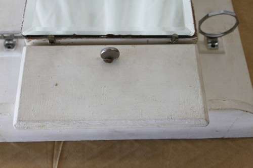 AN AWESOME VINTAGE/ ANTIQUE? BATHROOM VANITY WALL CABINET WITH A BEVELLED MIRROR AND STORAGE DRAWER