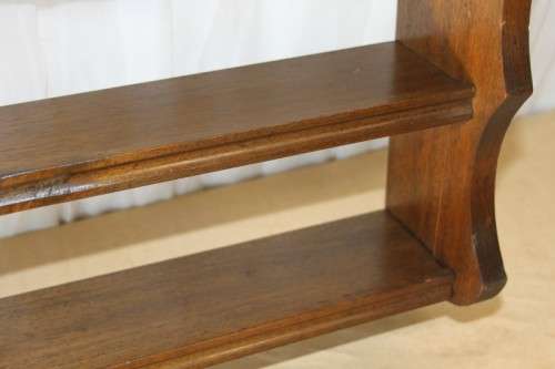 A FABULOUS WALL MOUNTABLE SOLID WOODEN DISPLAY SHELF FOR ORNAMENTS, TRIOS, MODEL CARS AND MORE