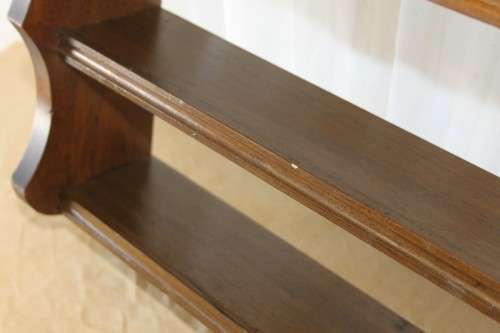A FABULOUS WALL MOUNTABLE SOLID WOODEN DISPLAY SHELF FOR ORNAMENTS, TRIOS, MODEL CARS AND MORE