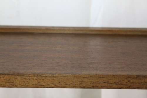A FABULOUS WALL MOUNTABLE SOLID WOODEN DISPLAY SHELF FOR ORNAMENTS, TRIOS, MODEL CARS AND MORE