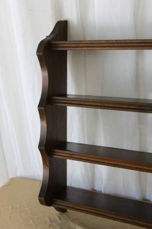 A FABULOUS WALL MOUNTABLE SOLID WOODEN DISPLAY SHELF FOR ORNAMENTS, TRIOS, MODEL CARS AND MORE
