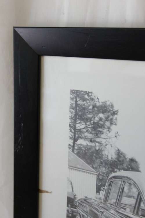 A WONDERFUL SIGNED LIMITED EDITION PRINT (No. 225 OF 500) OF A 1959 CHEV BELAIR BY DEAN SIMON