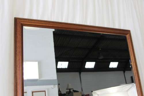A SERIOUSLY STUNNING (LARGE) SOLID WOODEN FRAMED BEVELLED GLASS WALL MIRROR IN AWESOME CONDITION