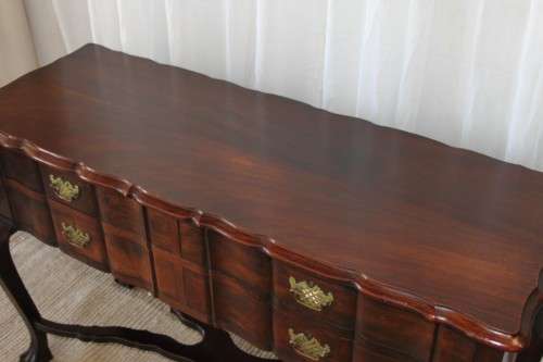 A MAGNIFICENT SOLID STINK WOOD 4-DRAWER BALL & CLAW HALL TABLE/ BUFFET SERVER WITH BRASS HANDLES