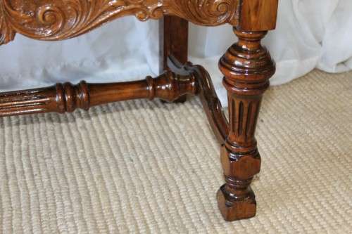 A SPECTACULAR AND RARE ANTIQUE EDWARDIAN WALNUT DRINKS CABINET WITH INCREDIBLE CARVED DETAILING