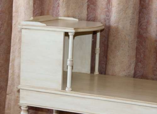 A BEAUTIFULLY MADE VINTAGE CREAM PAINT TECHNIQUE'D ON SOLID WOOD TELEPHONE TABLE WITH REGENCY LEGS