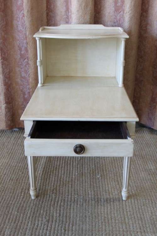 A BEAUTIFULLY MADE VINTAGE CREAM PAINT TECHNIQUE'D ON SOLID WOOD TELEPHONE TABLE WITH REGENCY LEGS
