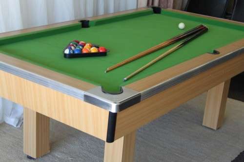 AN AWESOME "SHOOT LEISURE PRODUCTS" POOL TABLE WITH THREE CUE'S AND BALLS IN GREAT CONDITION