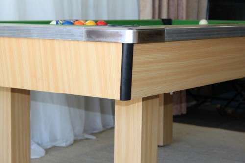 AN AWESOME "SHOOT LEISURE PRODUCTS" POOL TABLE WITH THREE CUE'S AND BALLS IN GREAT CONDITION