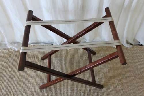 A superb and well made solid mahogany guest luggage stand in excellent condition - RS17Sale