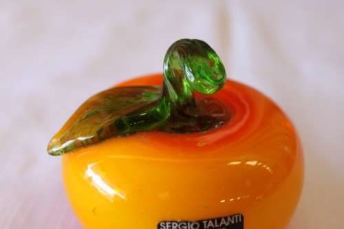 A BEAUTIFUL ORIGINAL "SERGIO TALANTI" MURANO HAND BLOWN GLASS ART YELLOW APPLE IN AWESOME CONDITION