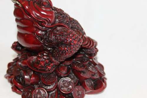 AN INCREDIBLE (LARGE) CHINESE MYTHOLOGICAL "MONEY FROG" IN A TRADITIONAL RED LACQUERED FINISH