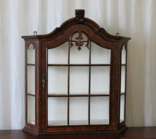 A BEAUTIFUL ANTIQUE GABLED WALNUT SHOW CABINET w/ STUNNING CARVED DETAILING & BEVELLED GLASS PANELS