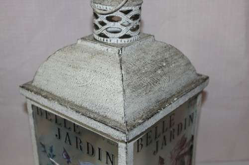 A STUNNING FULL SIZE WHITE DISTRESSED "BELLE JARDINIERE - PARIS" METAL LANTERN