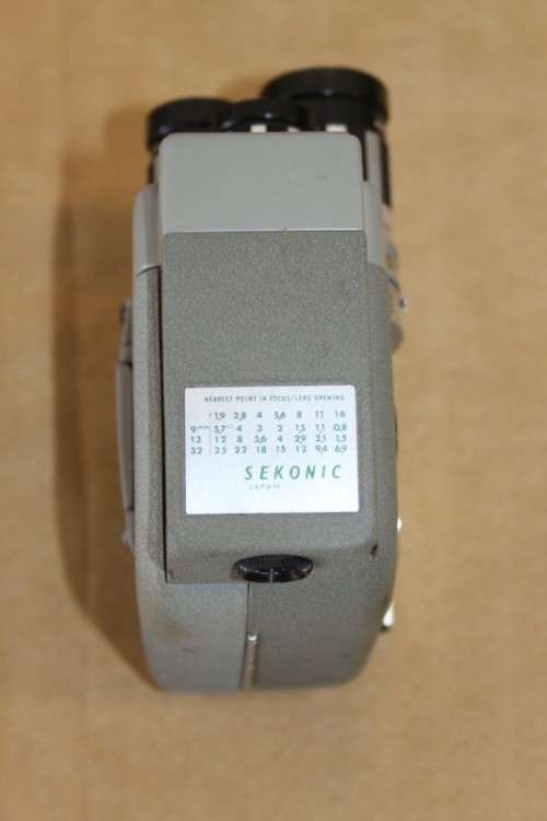A SUPERB HANIMEX-SEKONIC 3 LENS "ELMATIC 8" 8mm PORTABLE TURRET LENS MOVIE CAMERA & LEATHER CASE
